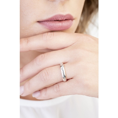 Alliance en or blanc 18 carats 750