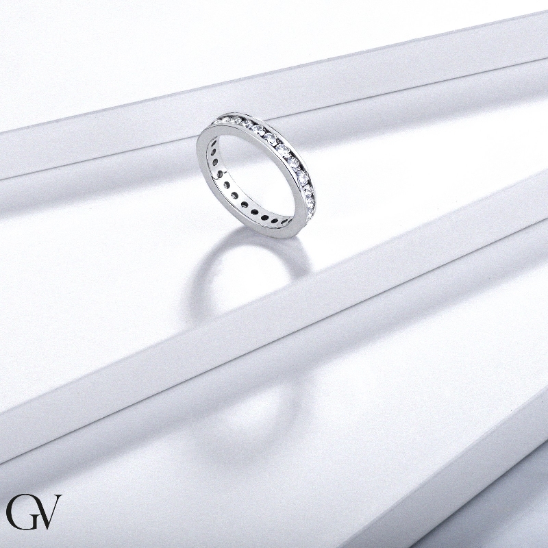 Anneau éternité diamants 0,05 ct or blanc 750