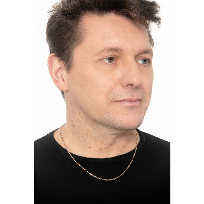 Collier avec barrettes alternées en or blanc et rose 