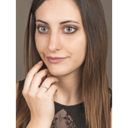 Bague fleur or blanc 18k avec diamants 2