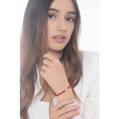 Bracelet cordon rouge avec cœur en or blanc 18k et diamants