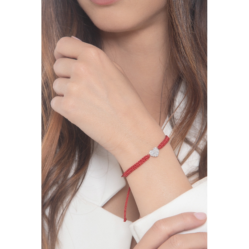 Bracelet cordon rouge avec cœur en or blanc 18k et diamants