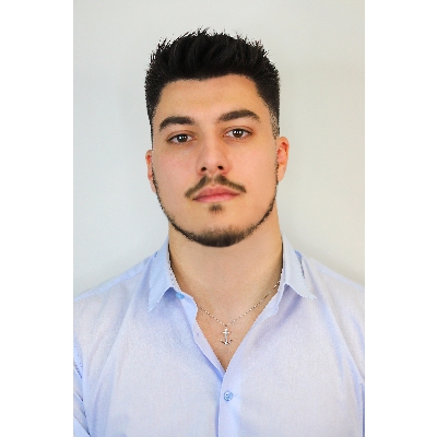 Collier en or blanc 18k avec pendentif en forme d'ancre