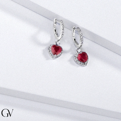 Boucles d’oreilles en or blanc 18k avec rubis