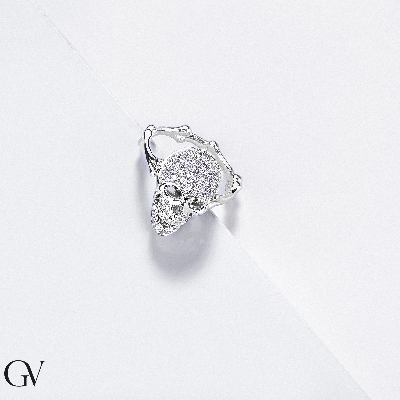 Bague tête de mort en or blanc 18K avec des diamants blancs et noirs