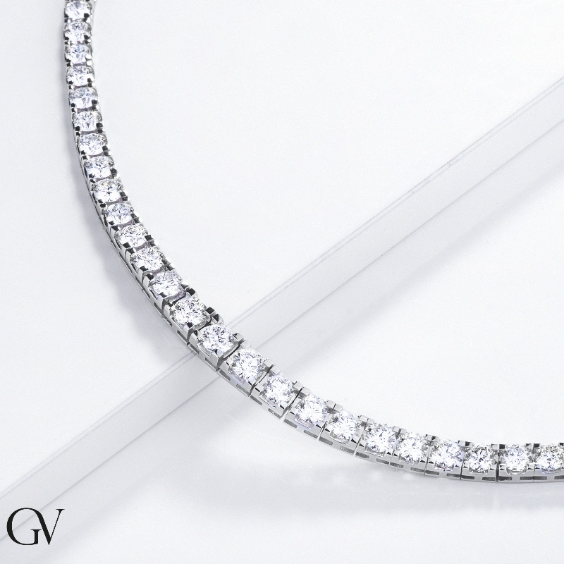 Collier tennis dégradé en or blanc 18k avec diamants 18,12 ct