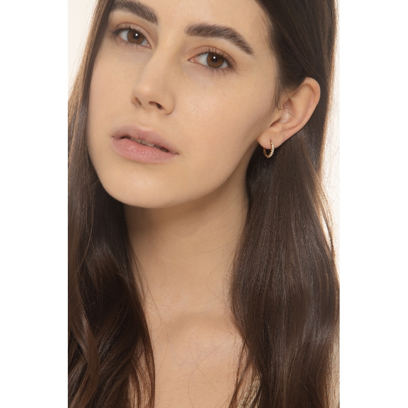 Boucles d’oreilles créoles en or jaune 18k avec zircones 1,3 cm