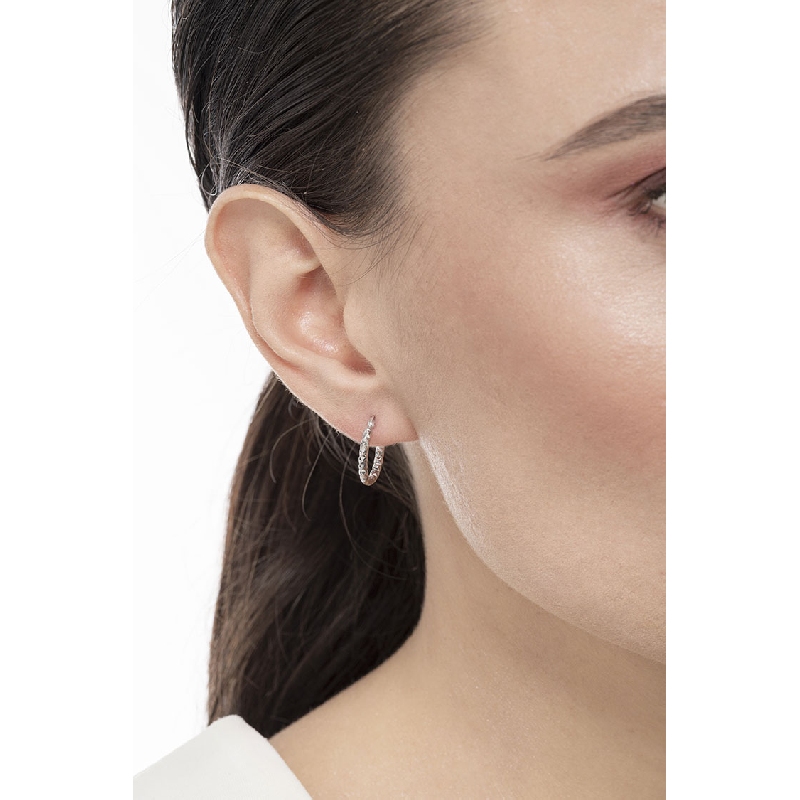 Boucles d'oreilles ovales en or blanc 18k diamanté